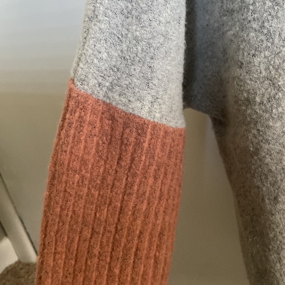 Lulus sweater - Picture 3 of 3